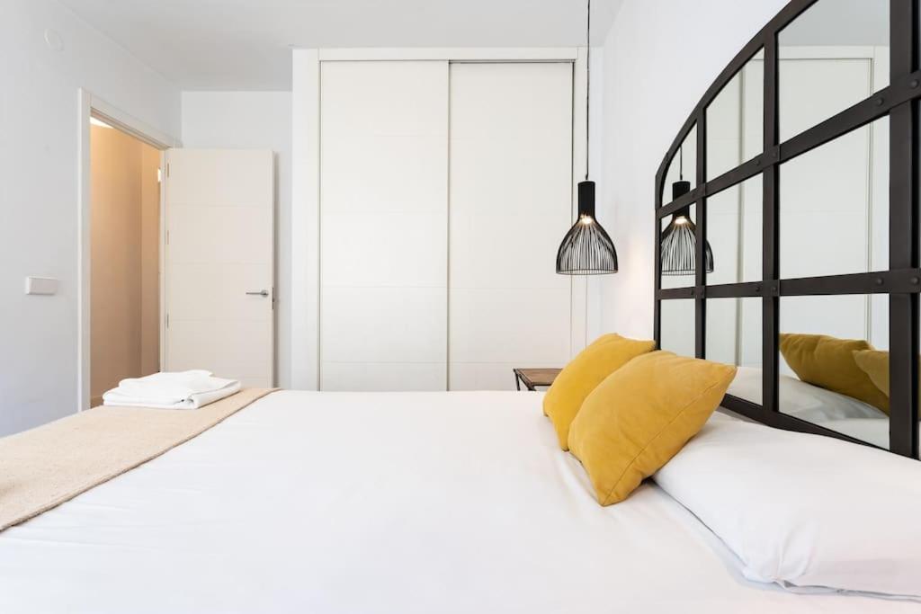 Super Central Malaga Flat With Terrace And Free Parking מראה חיצוני תמונה